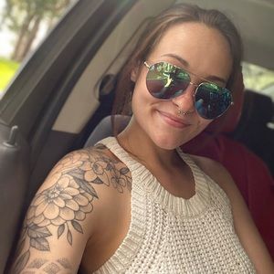 Meet your Posher, Hailey